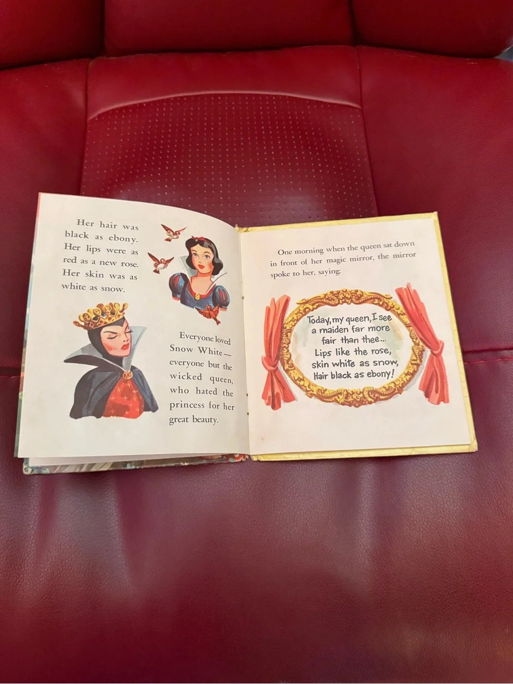 1957 Walt Disney’s Snow White and the Seven Dwarfs Tell-a-tale Whitman Book